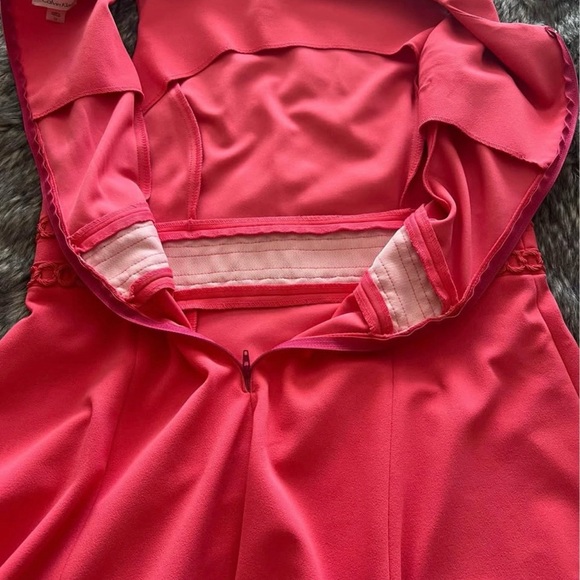 Calvin Klein - Picture 3 of 10